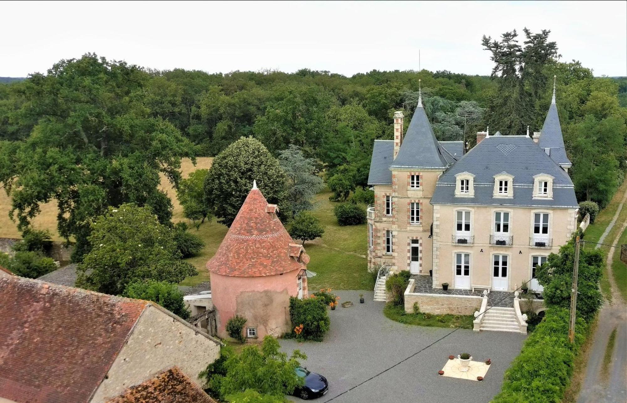 Villa Saint Pierre La Trimouille エクステリア 写真